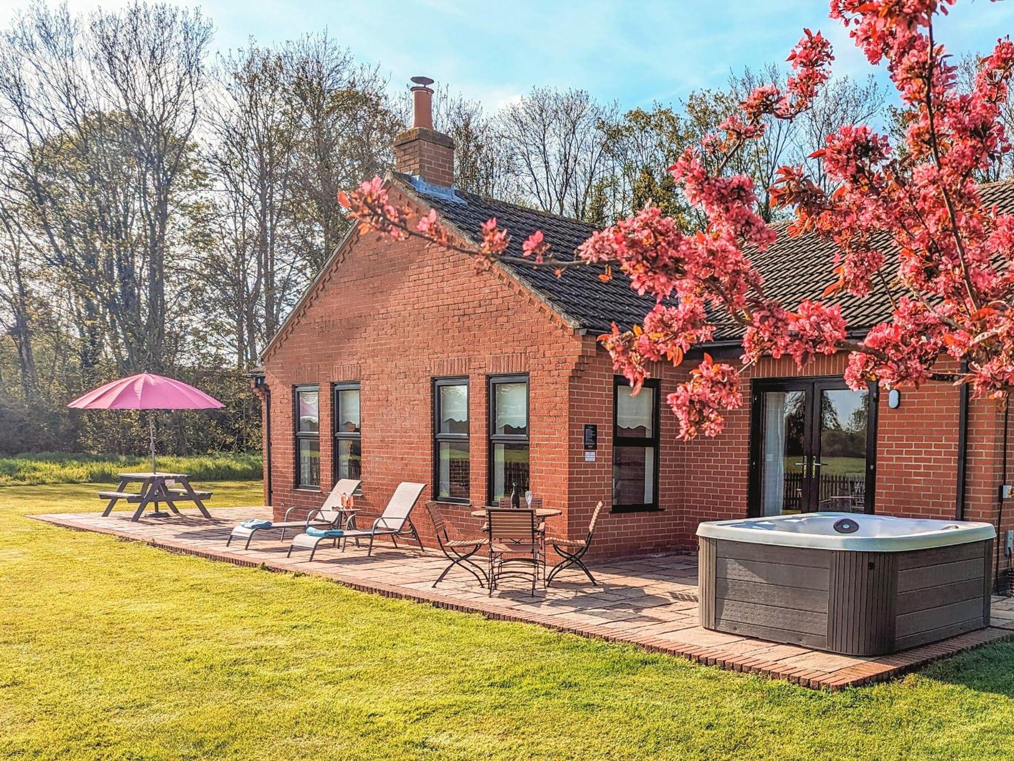Villa Highgrove Gissing Esterno foto